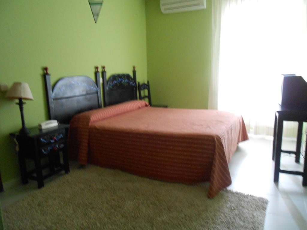 Hostal Burgos トレカバジェロス エクステリア 写真